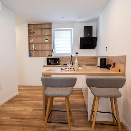 Apartmán Seafront Sunset Studio&rooms