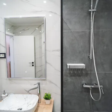 Seafront Sunset Studio&rooms * ザダル