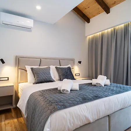 Seafront Sunset Studio&rooms Apartment