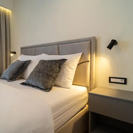 アパート Seafront Sunset Studio&rooms ザダル