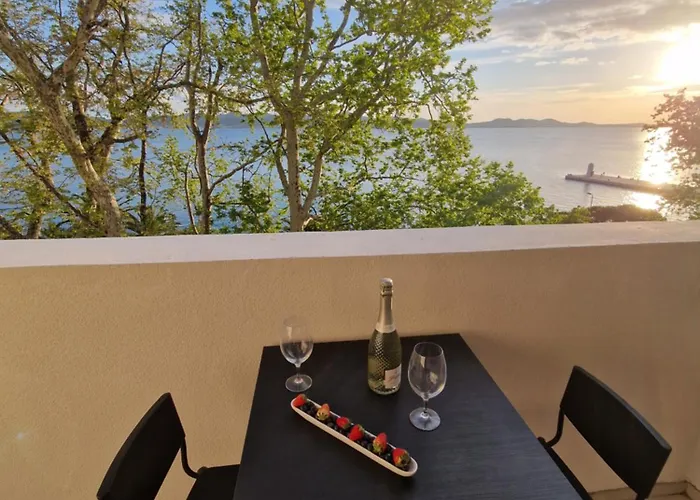 Seafront Sunset Studio&rooms Apartment Zadar