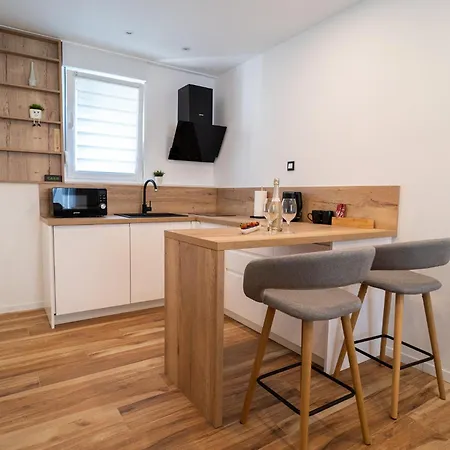 Seafront Sunset Studio&rooms Apartment *