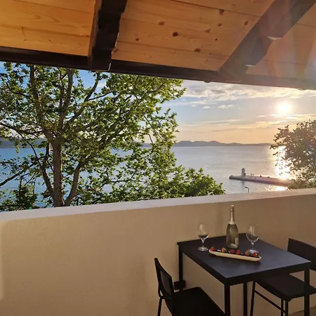 Seafront Sunset Studio&rooms *