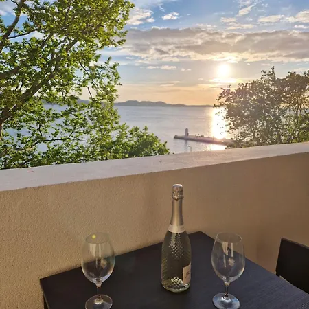 Seafront Sunset Studio&rooms * Zadar