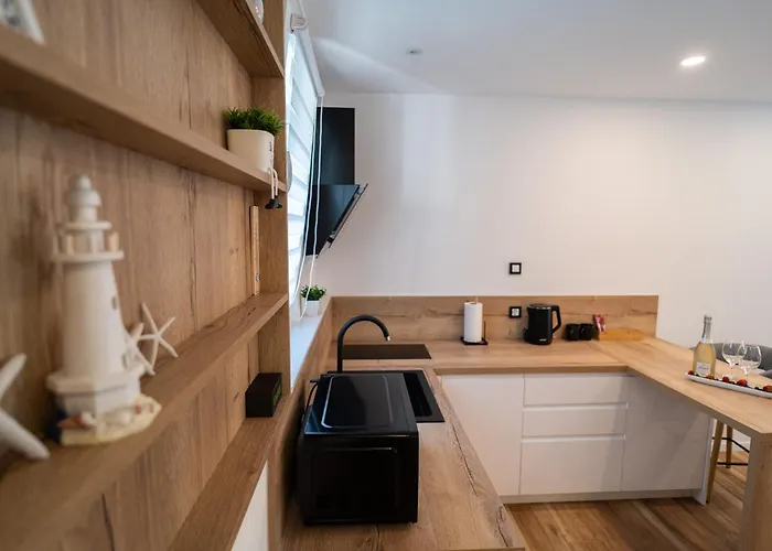 Seafront Sunset Studio&rooms *