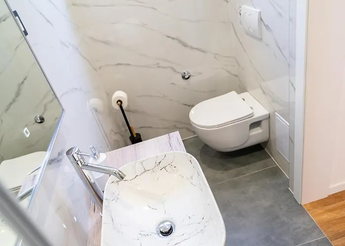 Апартаменты Seafront Sunset Studio&rooms Задар