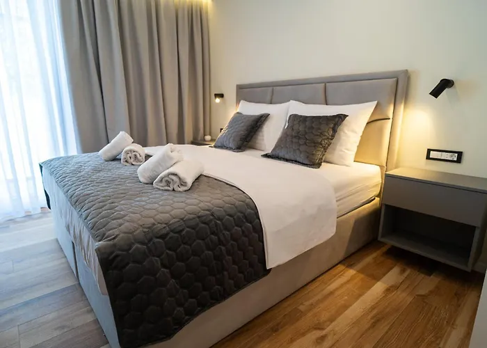 Апартаменты Seafront Sunset Studio&rooms